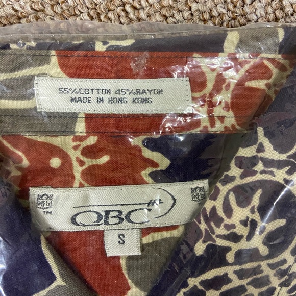 Club short sleeve men’s shirt, brand new - Picture 2 of 3